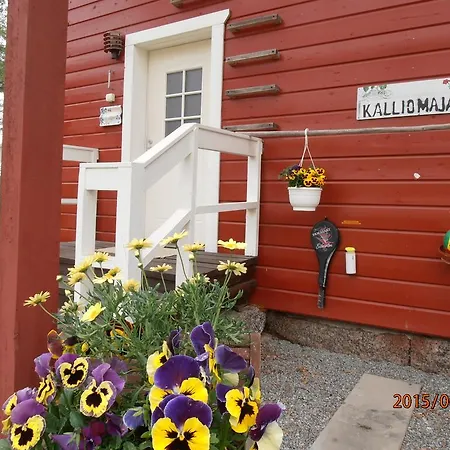 Kalliomajat Ylivalli